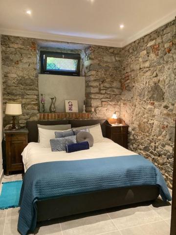 Villa Bacchetta - Stone Cottage Оледжо-Кастелло Экстерьер фото