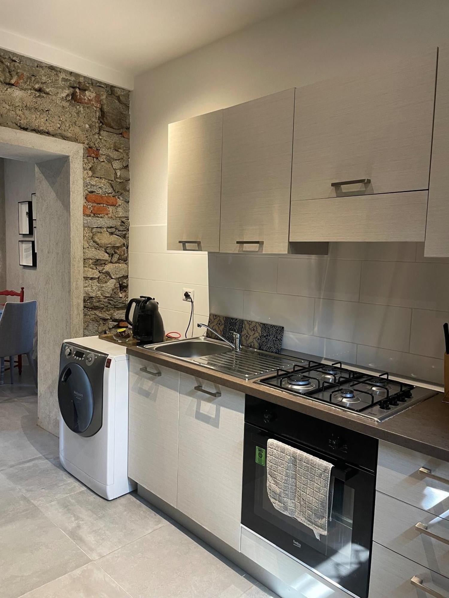 Villa Bacchetta - Stone Cottage Оледжо-Кастелло Экстерьер фото